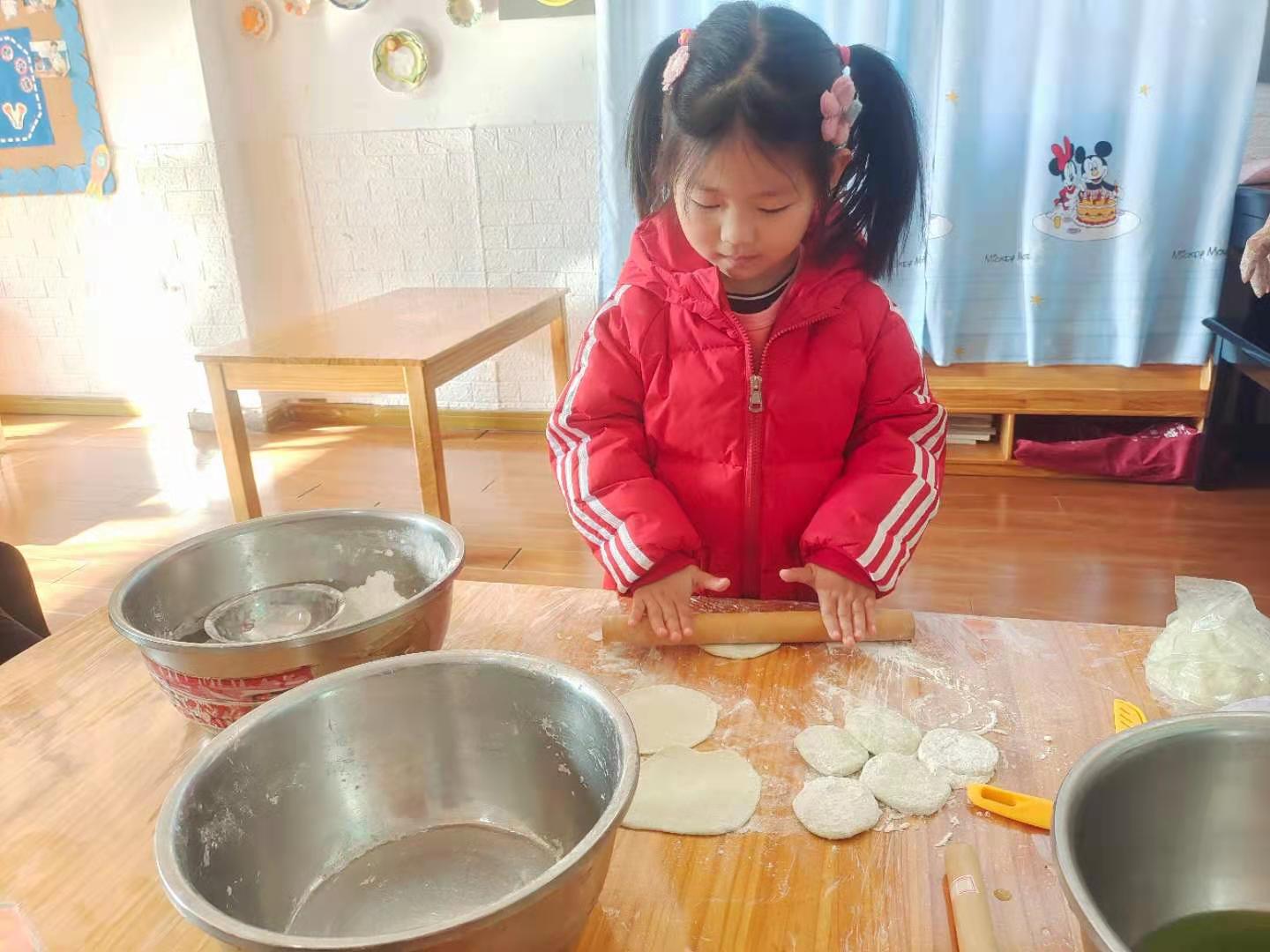 冬至包饺子